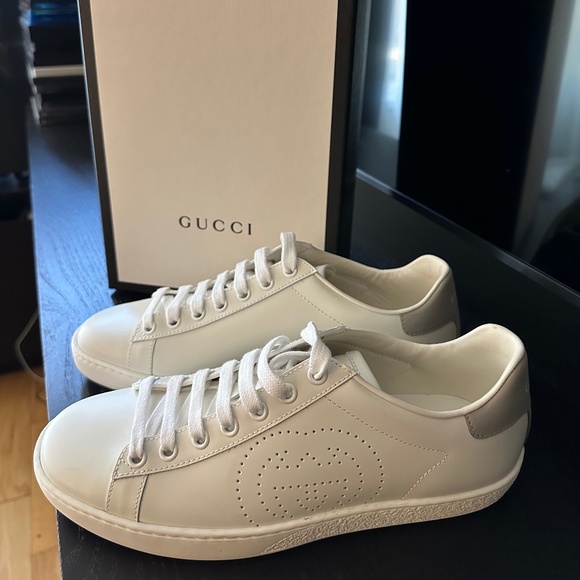 Gucci Shoes - Gucci sneakers size 7